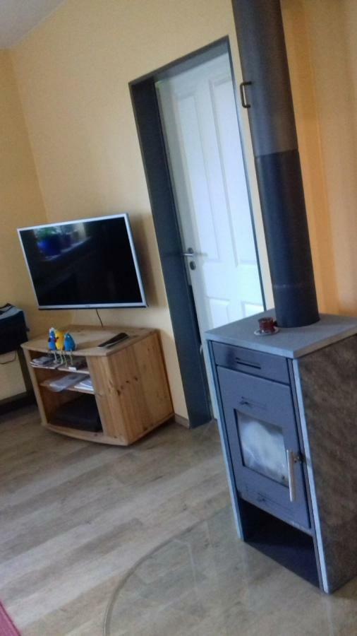 Fewo 2 Ferienwohnung Waren Mueritz - Haus Buchen Am Tiefwarensee - 2 Zi Exteriör bild